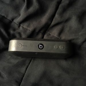 Beats Pill 2.0